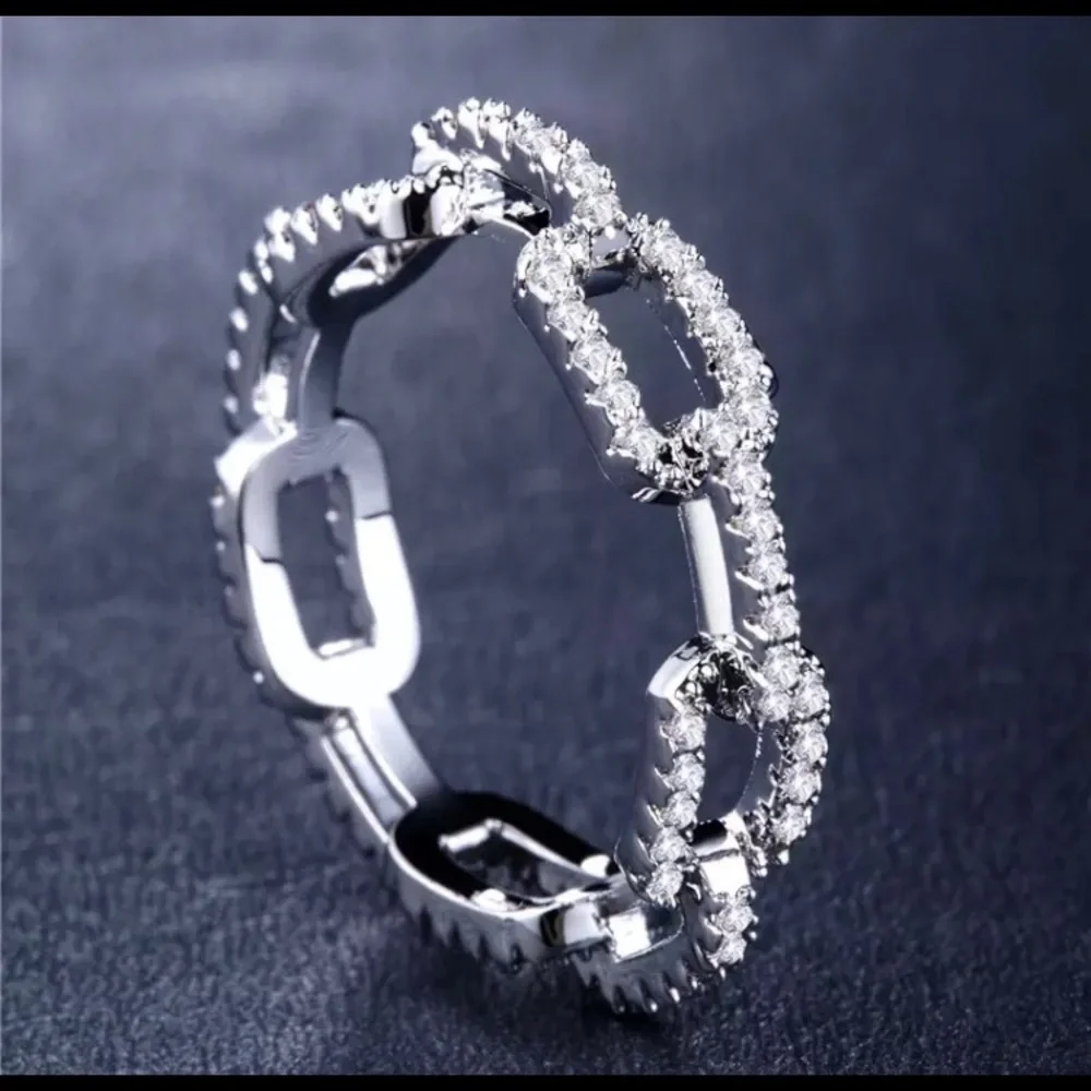 Silver Chain Ring Cubic Zirconia